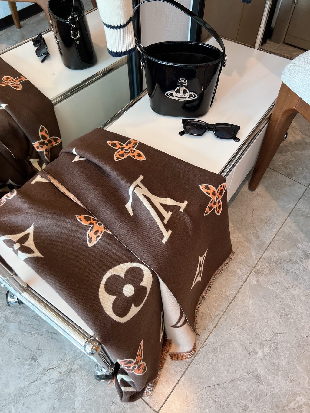 Louis Vuitton Monogram Fringed Scarf — hero